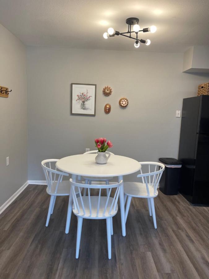 The Deannie Apt #6 - Simple And Homey 2Bd W/ Wifi Hamilton Luaran gambar